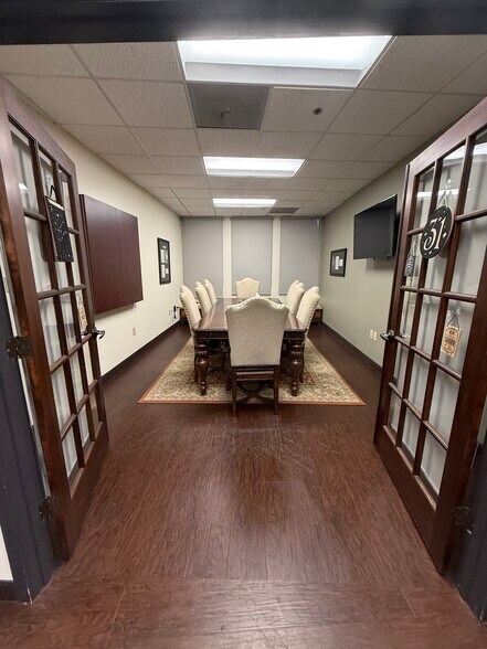 More Photos Of 221 NE Ivanhoe Blvd, Orlando Loft Creative Space For Lease