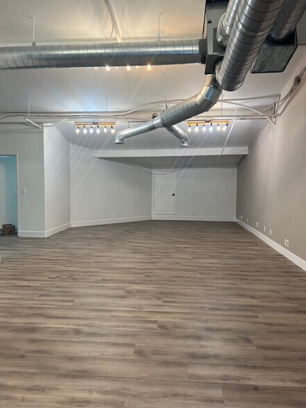 More Photos Of 5210 Lewis Rd, Agoura Hills Light Distribution For Lease