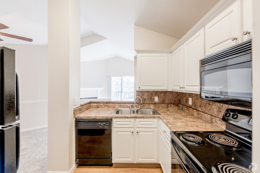 More Photos Of 100 Elena St, Cranston Apartments For Sale