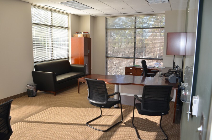 More Photos Of 3150 Rogers Rd, Wake Forest Medical For Sale