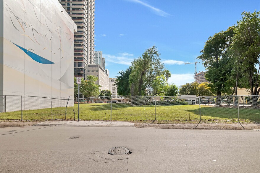 More Photos Of 380 32 St, Miami Land For Sale