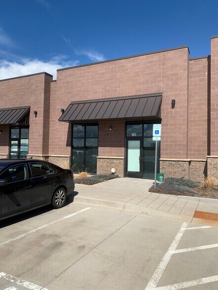 More Photos Of 943-965 E 11th St, Loveland Warehouse For Lease