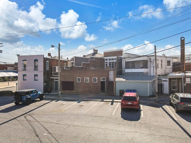 More Photos Of 513 Poplar St, Cambridge Storefront Retail Residential For Sale