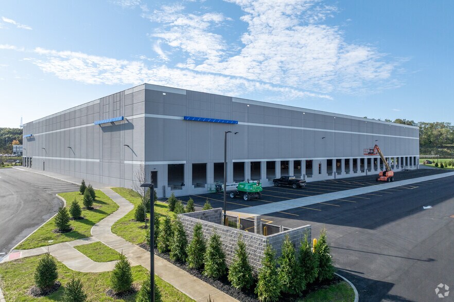 More Photos Of 1850 Wayside Rd, Tinton Falls Unknown For Lease