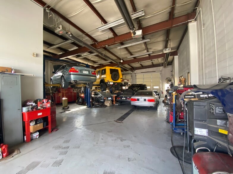 More Photos Of 5745 Independence St, Arvada Auto Repair For Sale