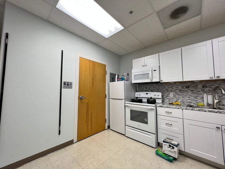 More Photos Of 4311 Sara Rd SE, Albuquerque Research And Development For Sale