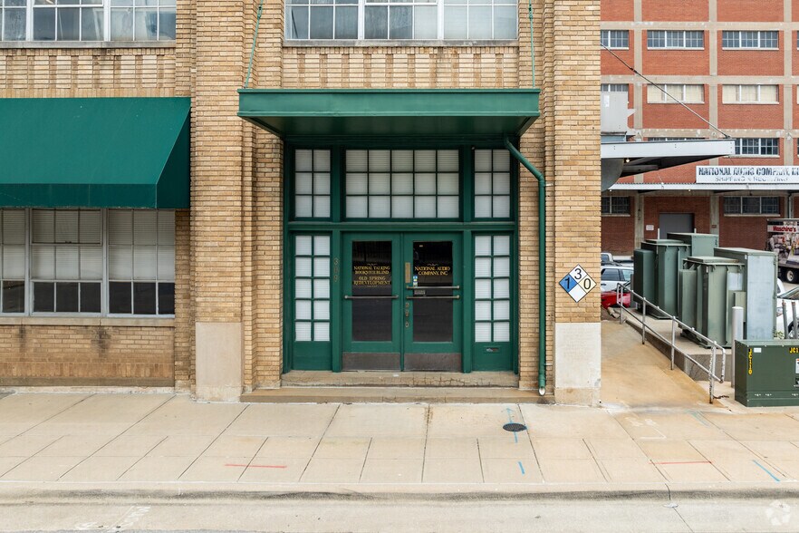 More Photos Of 309 E Water St, Springfield Warehouse For Sale