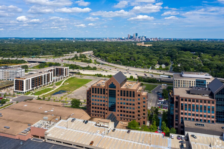 More Photos Of 1550 Utica Ave S, Saint Louis Park Office For Lease