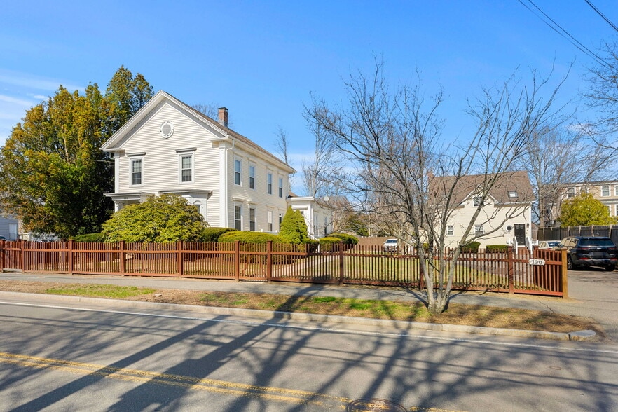 More Photos Of 130 Pine St, Danvers Apartments For Sale