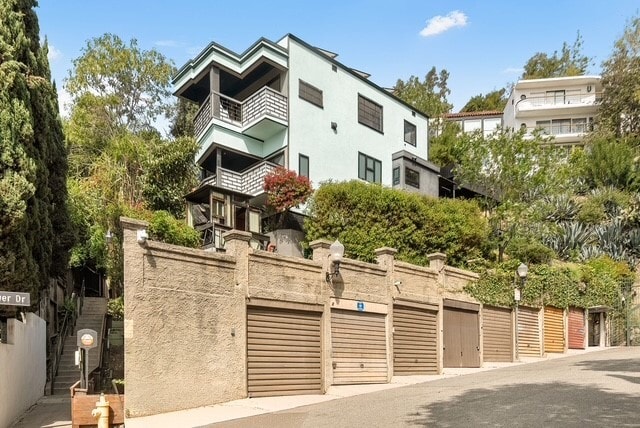 More Photos Of 6871 Los Altos Pl, Los Angeles Multifamily For Sale