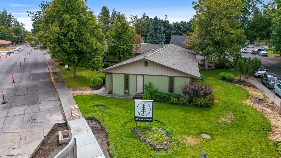 Primary Photo Of 625 B St, Cheney Medical For Sale