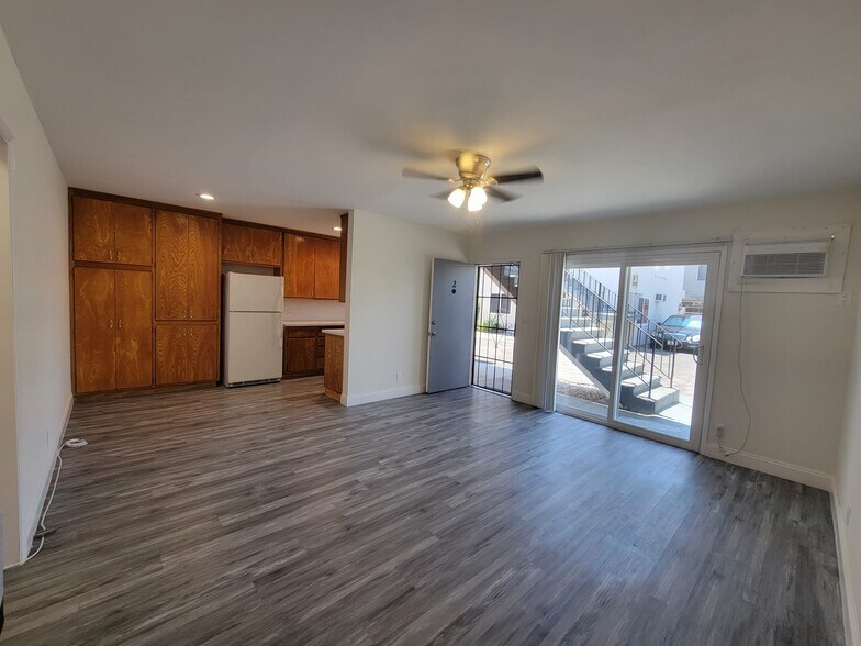 More Photos Of 14525 Albers St, Sherman Oaks Apartments For Sale