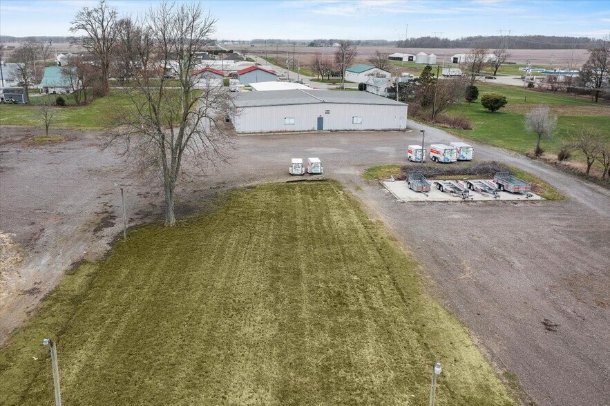 More Photos Of 6886 Wishart St, Huntsville Light Distribution For Sale