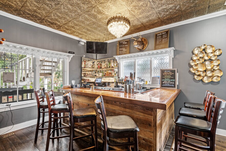 More Photos Of 925 10th St, Port Royal Restaurant For Sale