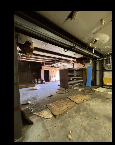 More Photos Of 1838 Federal Rd, Houston Warehouse For Sale