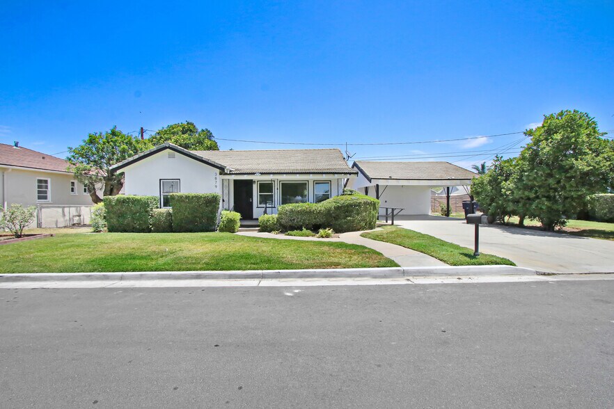 More Photos Of 3879 Dykes Ln, Riverside Apartments For Sale