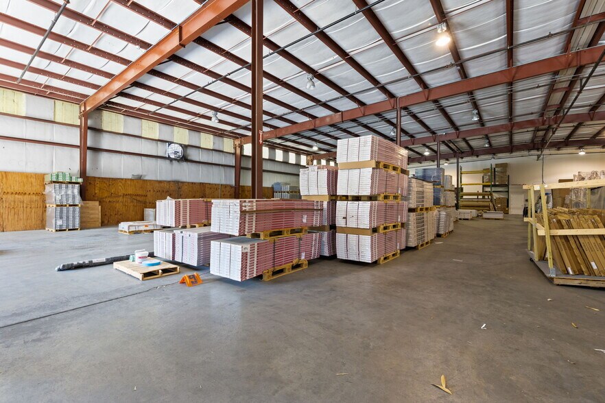 More Photos Of 1356 Bennett Dr, Longwood Distribution For Sale