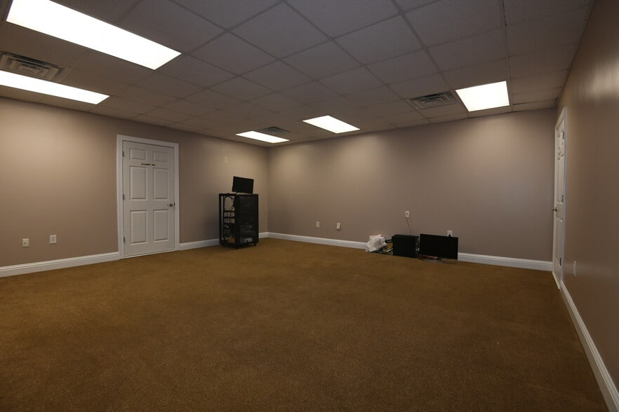 More Photos Of 3925 Harrison Rd, Loganville Office For Sale