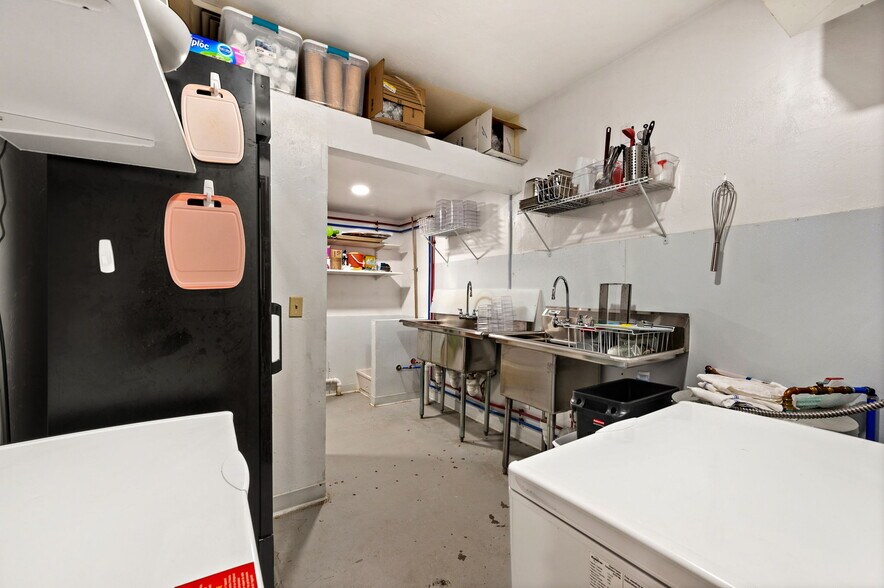 More Photos Of 9331 Spring Rd, Fish Creek Storefront For Sale