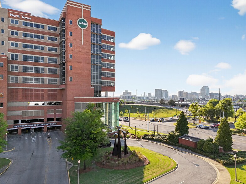 More Photos Of 800 Saint Vincents Dr, Birmingham Medical For Lease