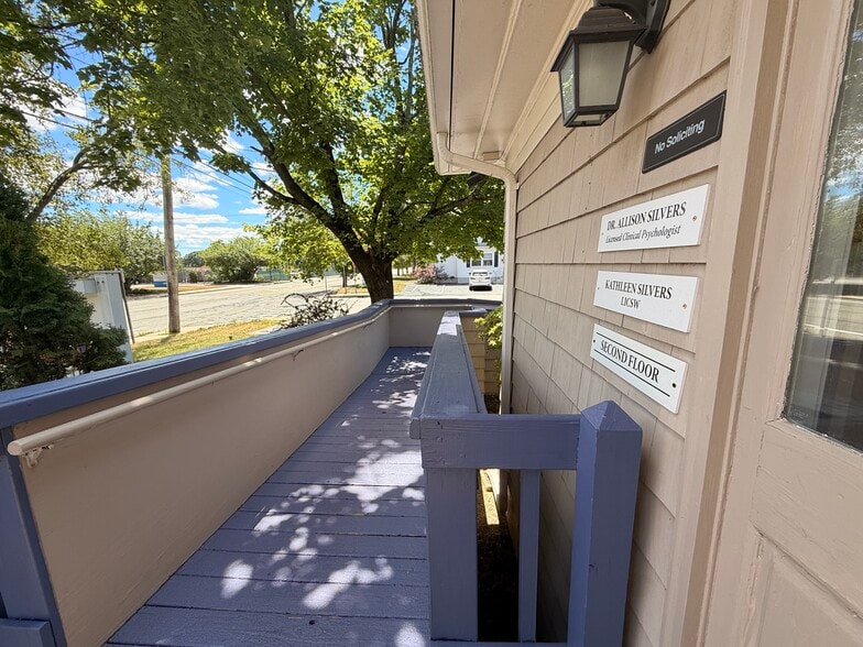 More Photos Of 2797 Post Rd, Warwick Office For Sale