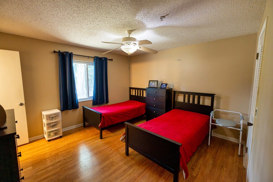 More Photos Of 7128 Wrenwood Cir, Tampa Rehabilitation Center For Sale