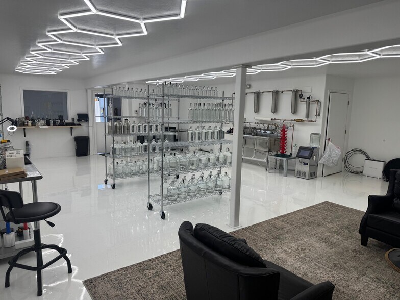 More Photos Of 540 N Emerson Ave, Idaho Falls General Retail For Sale