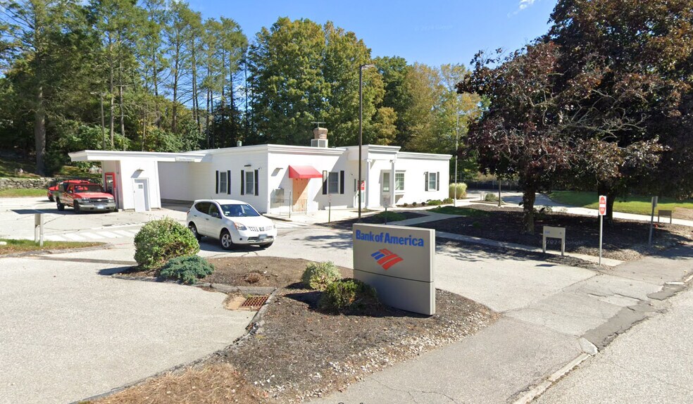 More Photos Of 75 Town St, Norwich Bank For Lease