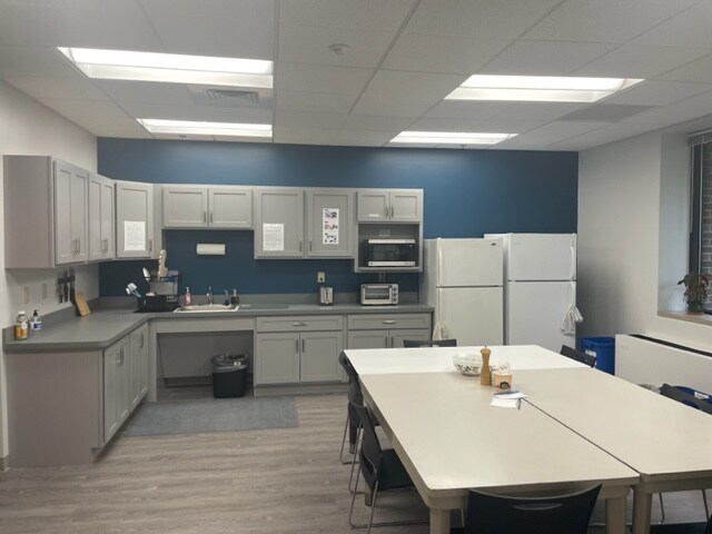 More Photos Of 101 Munson St, Greenfield Medical For Lease