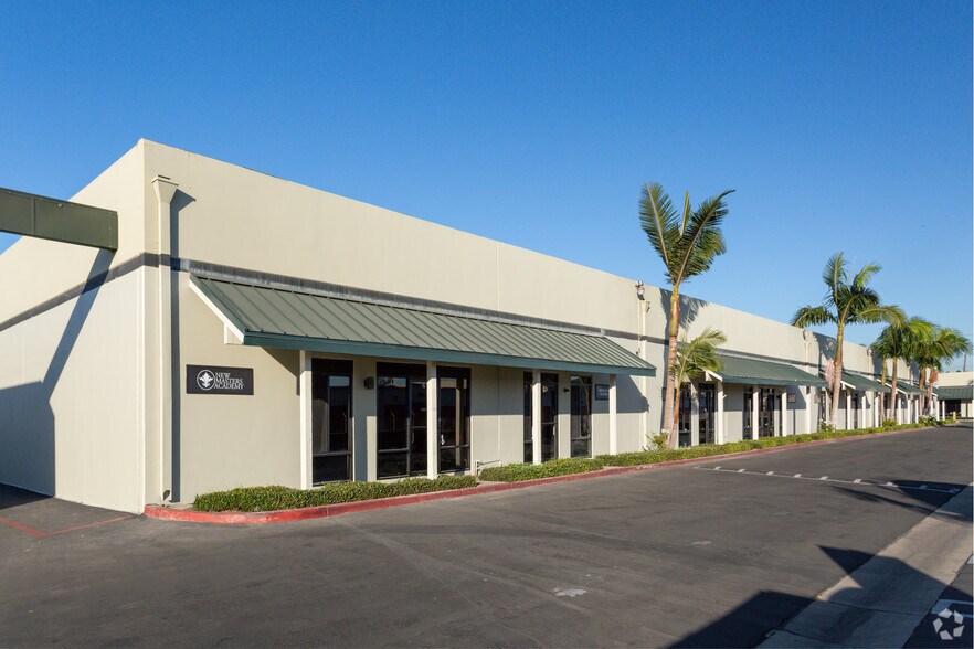 Primary Photo Of 16182 Gothard St, Huntington Beach Light Manufacturing For Lease