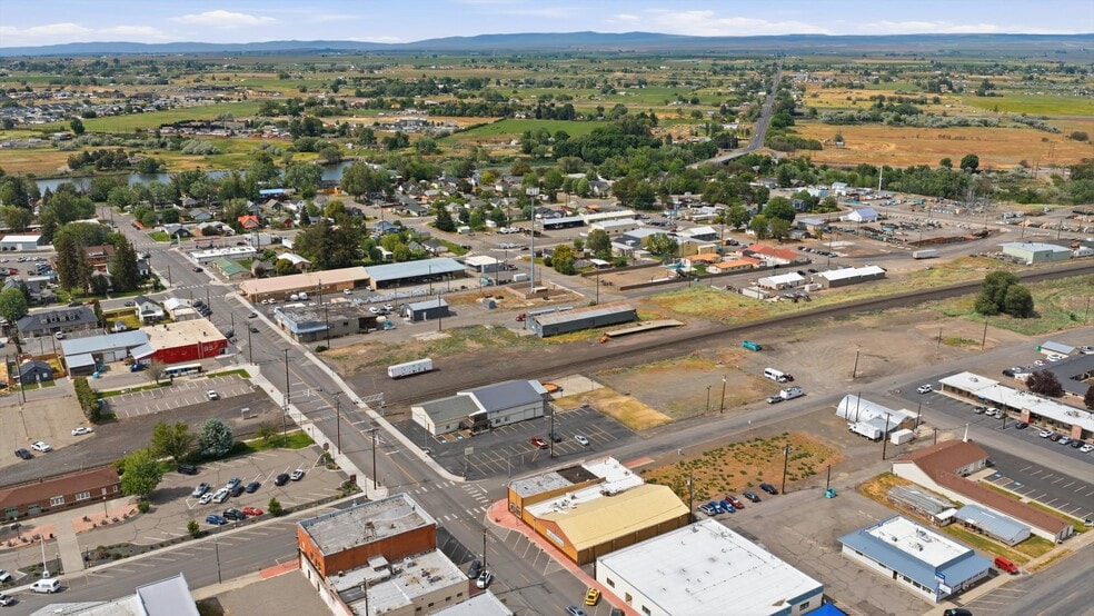 More Photos Of 602 7th St, Prosser Specialty For Sale
