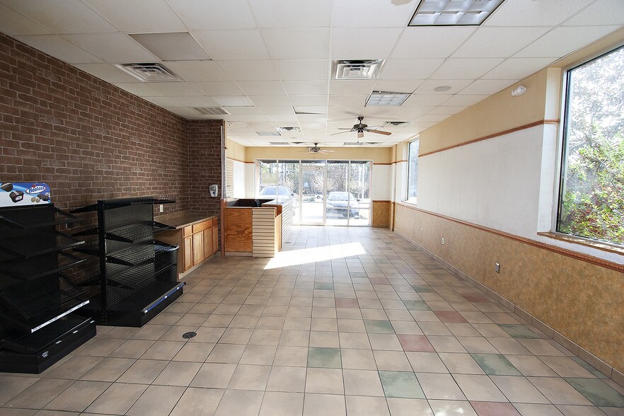 More Photos Of 5245 Buford Hwy, Norcross Storefront Retail Office For Lease