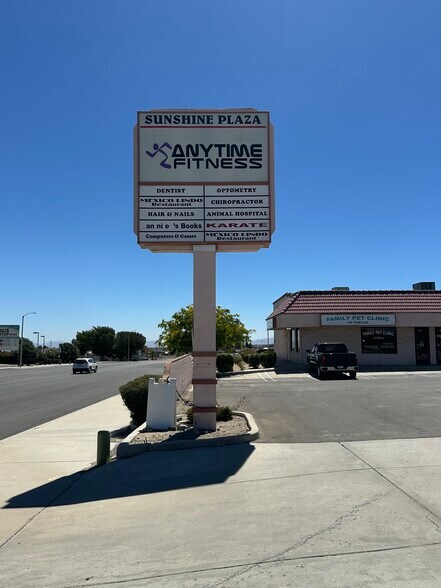 More Photos Of 4351-4485 Phelan Rd, Phelan Unknown For Lease