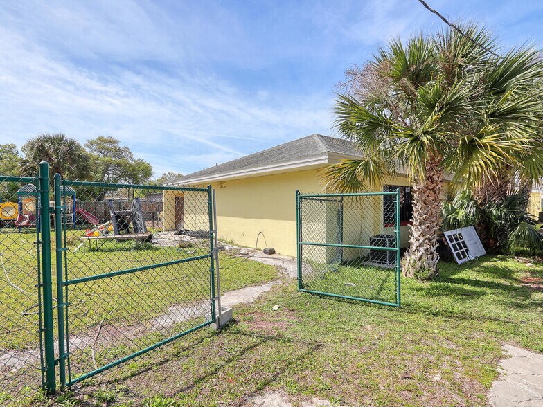 More Photos Of 1375 Belcher Rd S, Largo Daycare Center For Sale