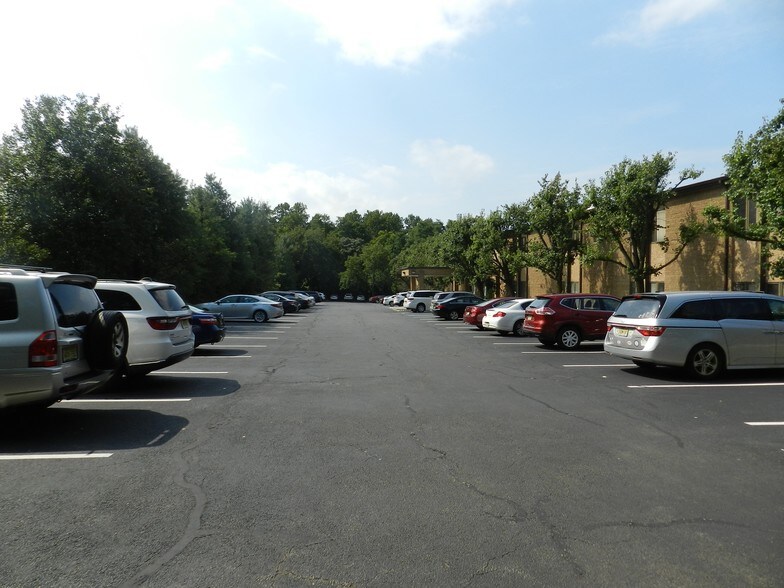 More Photos Of 22 Old Short Hills Rd, Livingston Medical For Lease