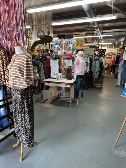 More Photos Of 2809 N Broadway St, Poteau General Retail For Sale