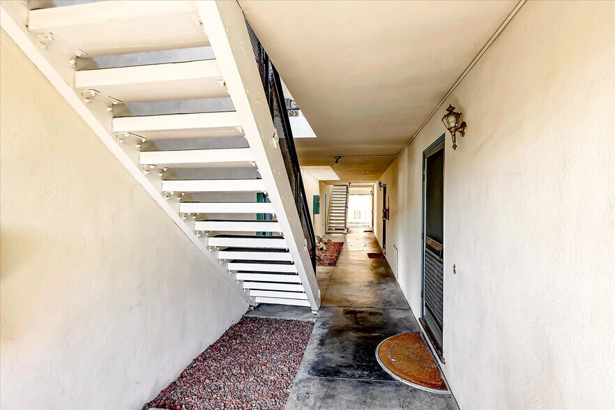 More Photos Of 6 Garden Ct, Belmont Apartments For Sale