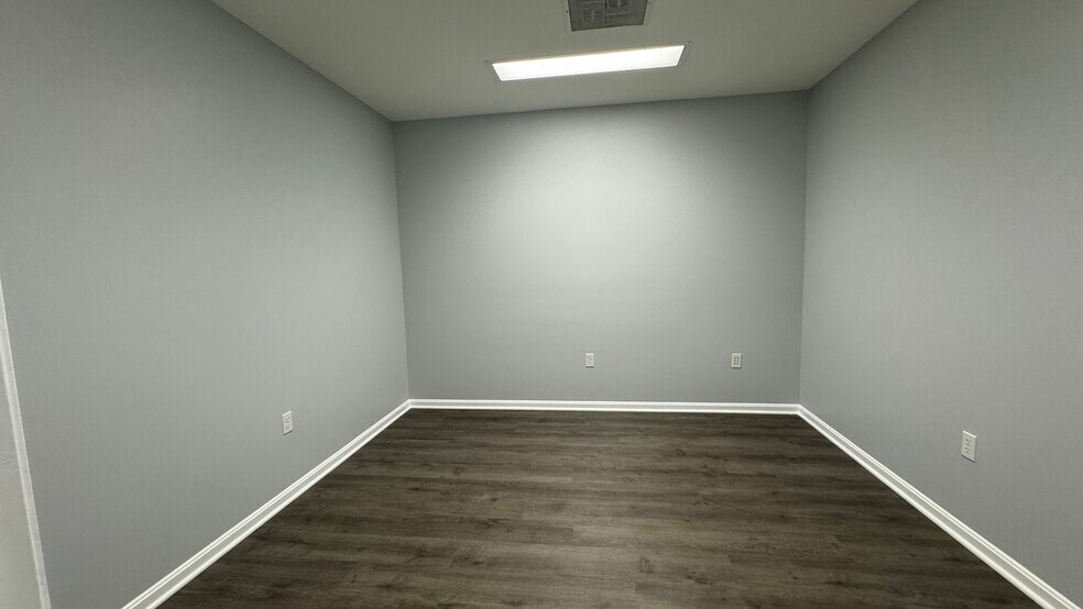 More Photos Of 722 Grant St, Herndon Medical For Lease