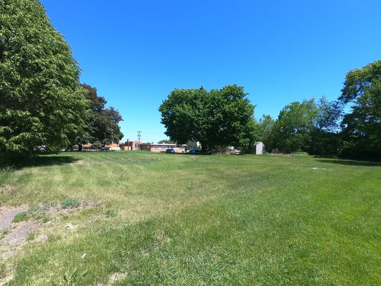 More Photos Of 3978 W Broadway Ave, Robbinsdale Land For Sale