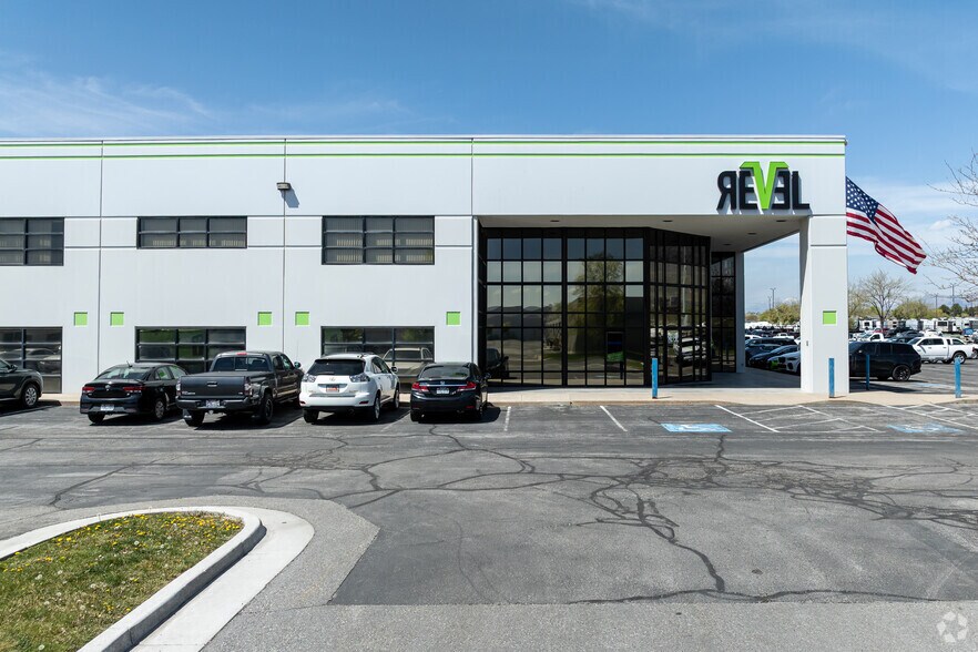 More Photos Of 695 N Kays Dr, Kaysville Industrial For Sale