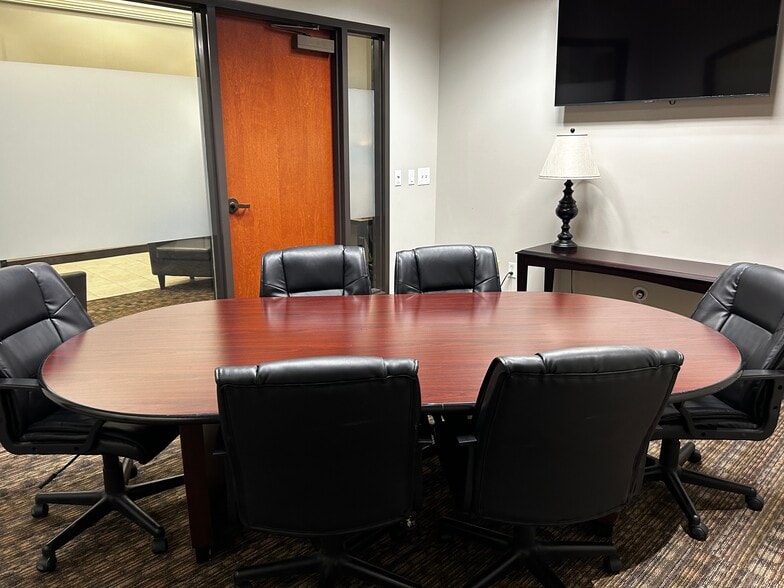 More Photos Of 1616 Westgate Cir, Brentwood Office For Lease