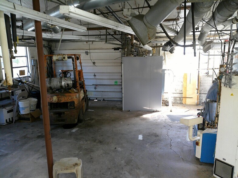 More Photos Of 2308 Monroe Ave, Rochester Freestanding For Sale