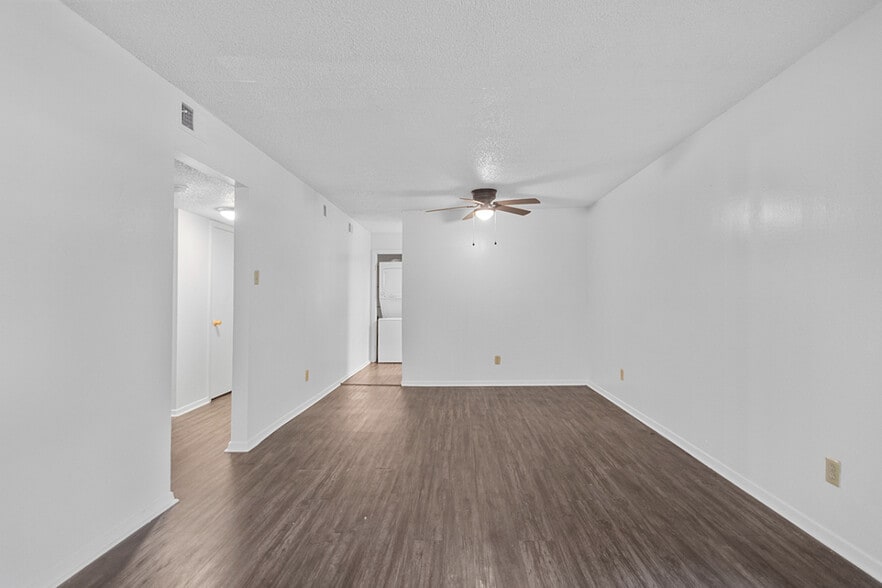 More Photos Of 1810 Bishop Rd, Bryant Apartments For Sale