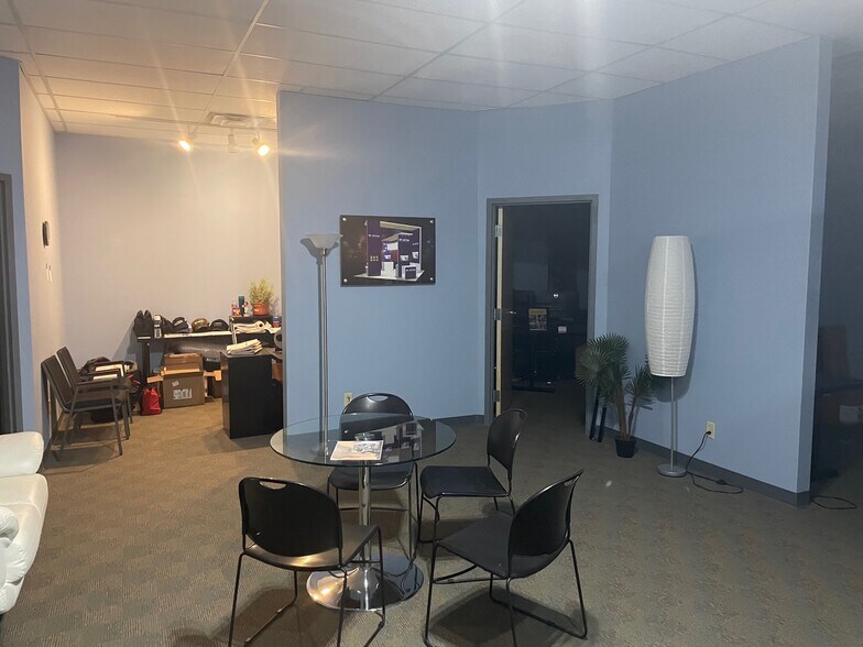 More Photos Of 825 Leona St, Elyria Warehouse For Lease