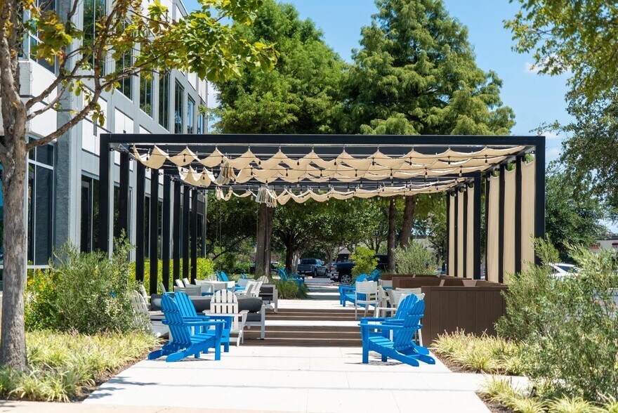 More Photos Of 101 E Old Settlers Blvd, Round Rock Medical For Lease