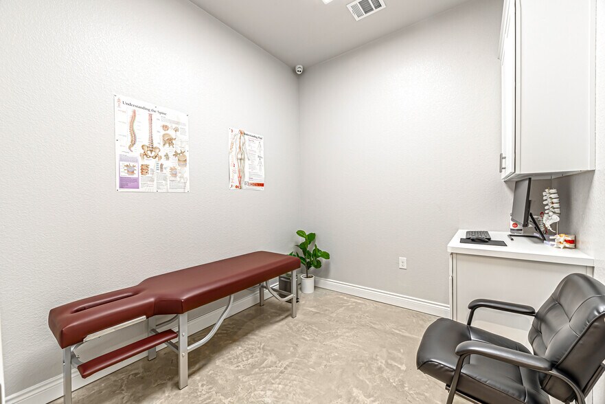 More Photos Of , Tomball Office For Sale