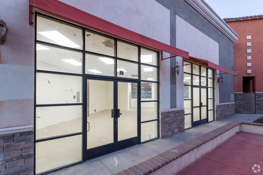 More Photos Of 10465 Arlington Ave, Riverside Unknown For Lease