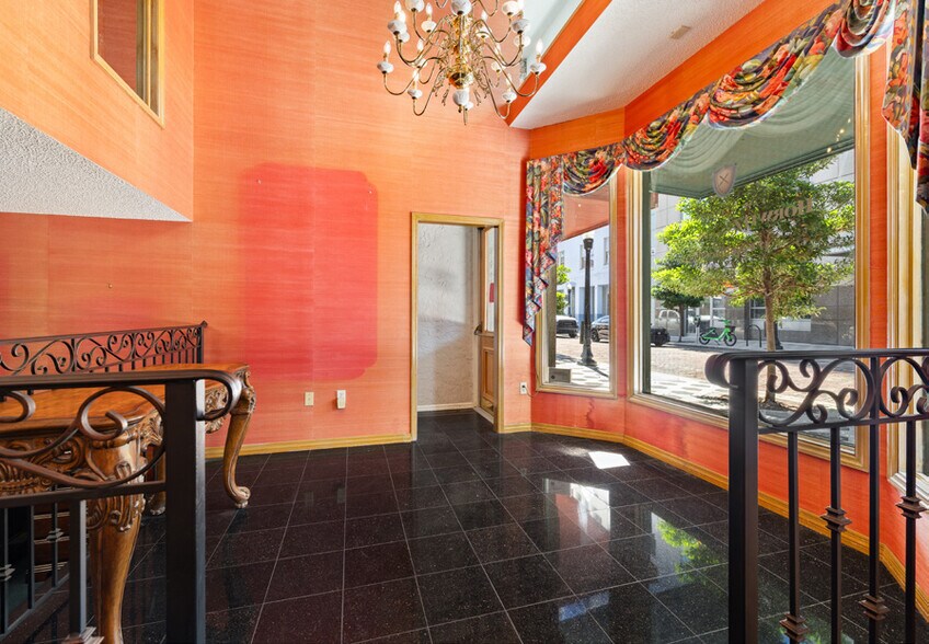 More Photos Of 17 E Pine St, Orlando Loft Creative Space For Sale