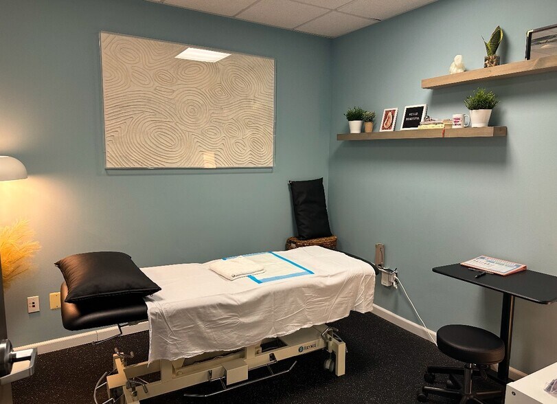 More Photos Of 46169 Westlake Dr, Sterling Medical For Lease