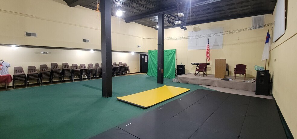 More Photos Of 1300 Good Hope Rd SE, Washington Office For Sale